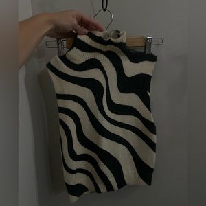 ZARA Size Small High Neck No Sleeve Green and White Striped Top